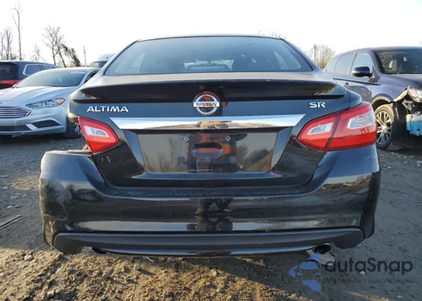 2016 Nissan Altima 2.5 z USA, uszkodzony, nr VIN 1N4AL3AP2GC191332
